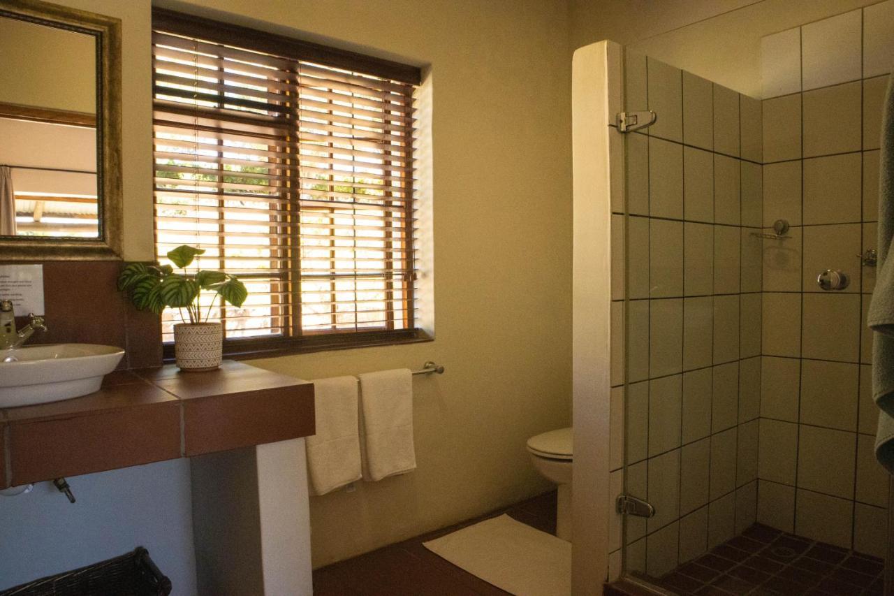 סטלנבוש Zebra Cottage And Lodge מראה חיצוני תמונה